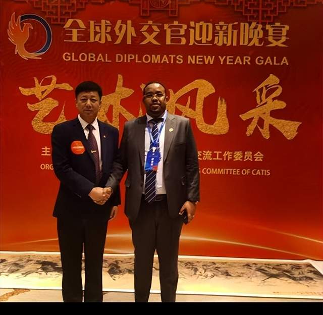 薪火传大爱 初心耀芳华——退伍军人王显胜四十余载矢志传播永恒的雷锋精神(图3)
