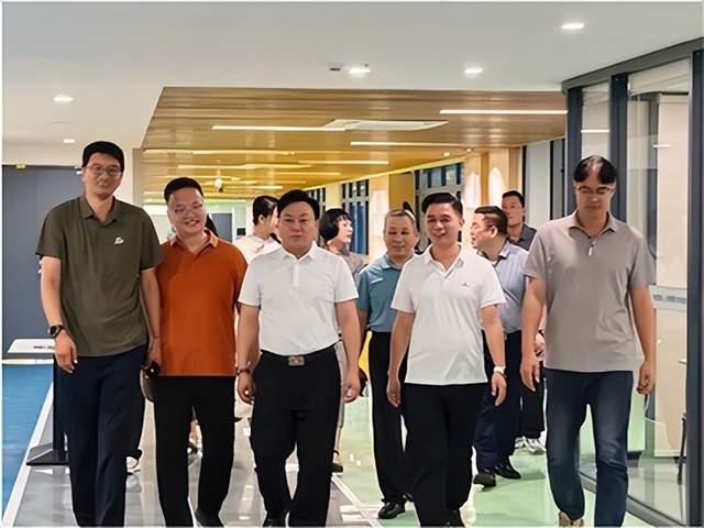 “巢皇十德·红儒五境”走进校园助力文化强国(图4)