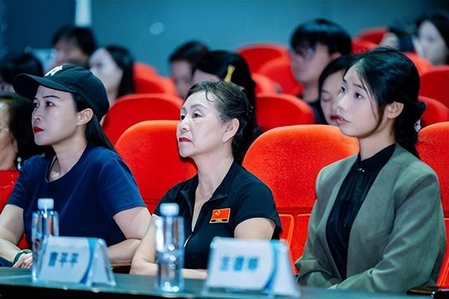 中国舞吉尼斯世界纪录挑战（广西站）启动会隆重举行(图9)