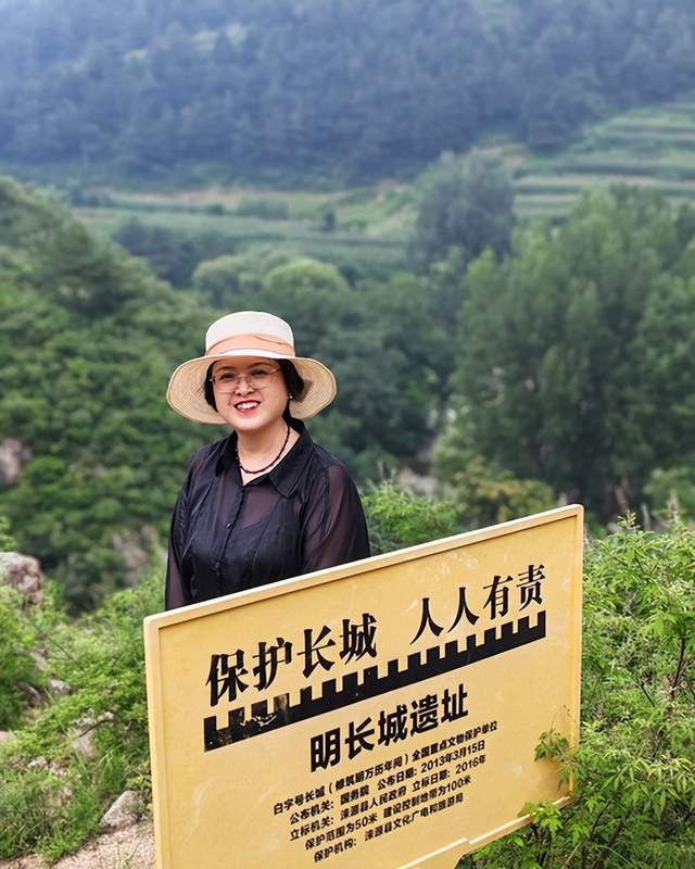 成长在长城间的小精灵(图1)