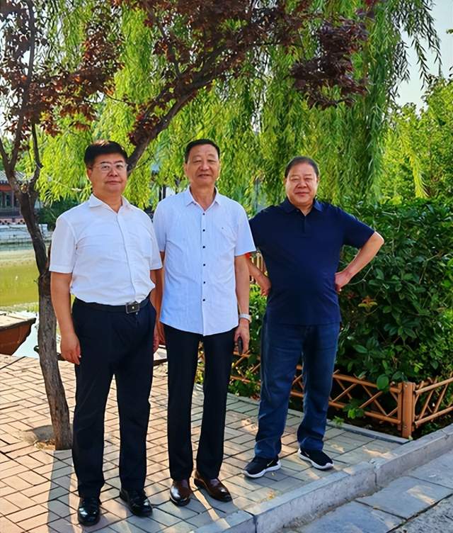 漕运风华映千年 丹青绘就运河韵！“漕运风华 大运南阳”国画长卷惊艳亮相南阳古镇(图7)