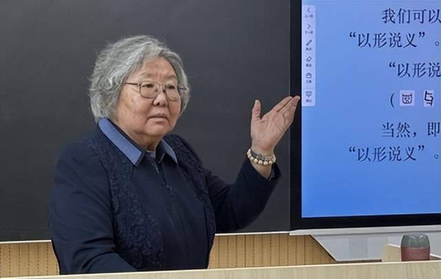 为深入贯彻落实《全民阅读促进条例》精神，全面落实教育部关于加强书香校园建设、提升师生阅读素养的工作要求，培育高素质专业化阅读指导人才队伍，4月25日，首届“阅读指导师”研修班在雄安新区长丰小学隆重开幕(图13)