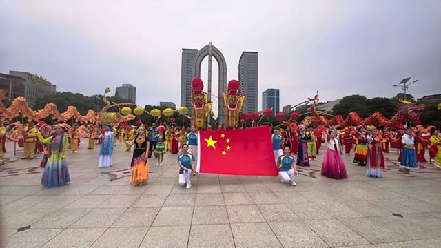 民俗荟萃迎华诞 百姓舞台动人心——五一广场国庆展演精彩上演(图4)