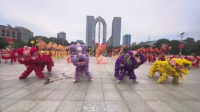 民俗荟萃迎华诞 百姓舞台动人心——五一广场国庆展演精彩上演(图3)
