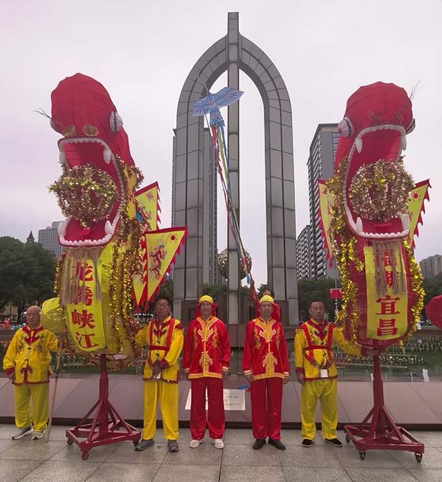 民俗荟萃迎华诞 百姓舞台动人心——五一广场国庆展演精彩上演(图1)