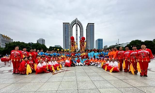 民俗荟萃迎华诞 百姓舞台动人心——五一广场国庆展演精彩上演(图8)