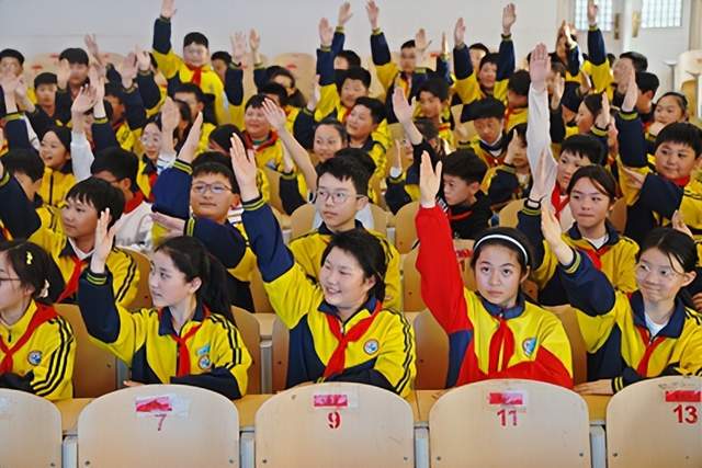 学礼仪·润童心｜峄城区实验小学开展公益文明礼仪课堂活动(图9)