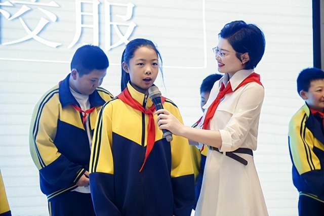 学礼仪·润童心｜峄城区实验小学开展公益文明礼仪课堂活动(图7)