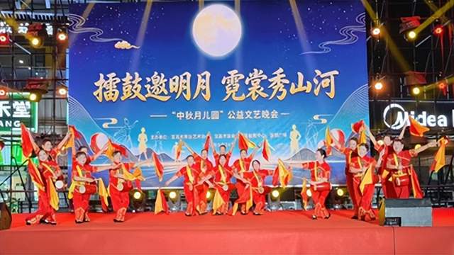 擂鼓邀明月 霓裳秀山河(图18) 擂鼓邀明月 霓裳秀山河(图18)