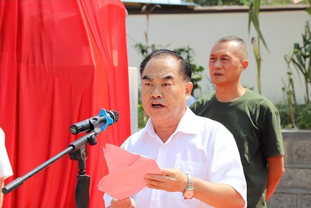 枣庄市峄城区阴平镇东楼村举行雷锋像揭幕仪式 传承雷锋精神 赋能和美乡村建设(图8)