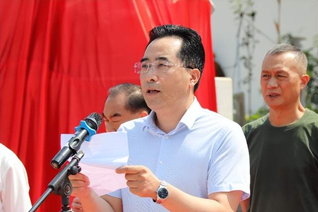 枣庄市峄城区阴平镇东楼村举行雷锋像揭幕仪式 传承雷锋精神 赋能和美乡村建设(图7)