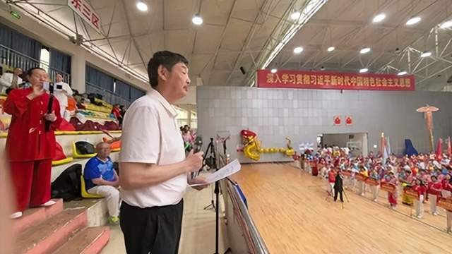 龙腾峡江焕新彩，文体交融谱新篇。5月23日上午，2026第二届“长江杯”全国鞭陀龙精英赛在湖北宜昌市秭归县体育馆隆重开赛。  龙腾三峡 逐梦大江 2026第二届“长江杯”全国鞭陀龙精英赛在湖北秭归盛大(图7)