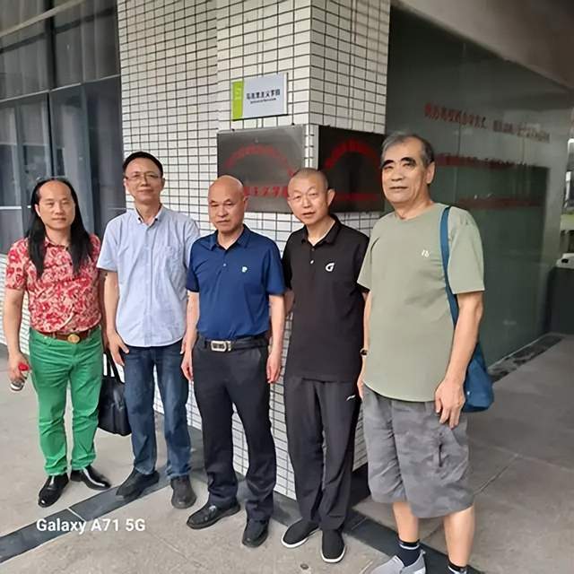 翰墨润校园 书法传经典——国礼艺术大师马君声莅临我校传经送宝(图4)