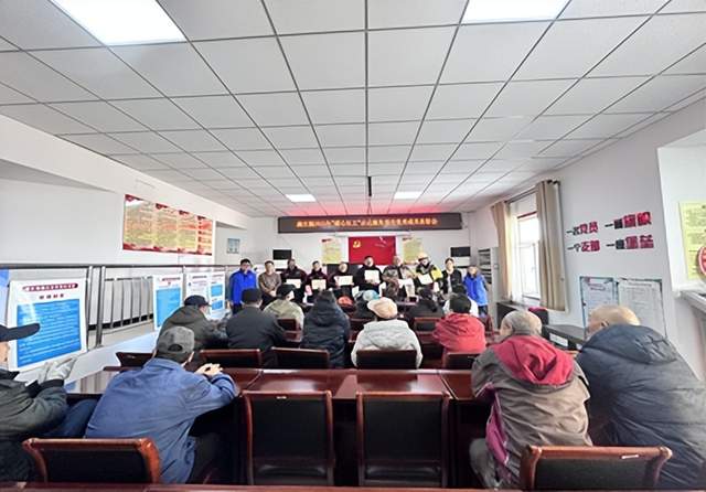 党建引领聚合力 社工赋能绘新篇——康庄镇“妫途暖新”解锁新就业群体基层治理融合新路径(图12) 党建引领聚合力 社工赋能绘新篇——康庄镇“妫途暖新”解锁新就业群体基层治理融合新路径(图12)