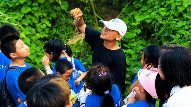 消灭入侵生物，保护生态家园——唐山堂堂少年志愿服务队开展刺果瓜清除行动(图4)