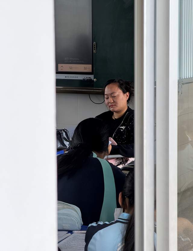 忍痛坚守三尺讲台 丹心护航学子中考——江苏建湖汇文初级中学教师夏惠雯暖心事迹纪实(图2)